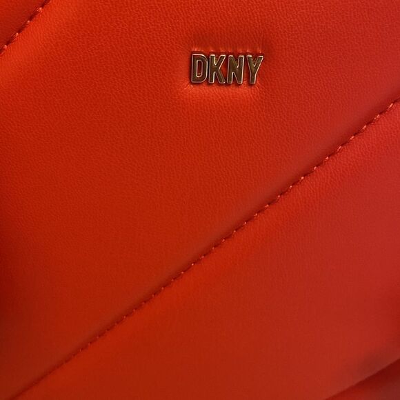 NWT DKNY Paige Md Satchel Crossbody Bag - Red - Valentine's Day - Picture 3 of 16